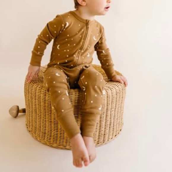 MakeMake Organics Other - MakeMake Organics Footie Romper | Neutral 3-6 months
